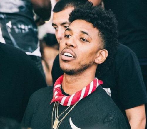 明确更衣室 明确更衣室